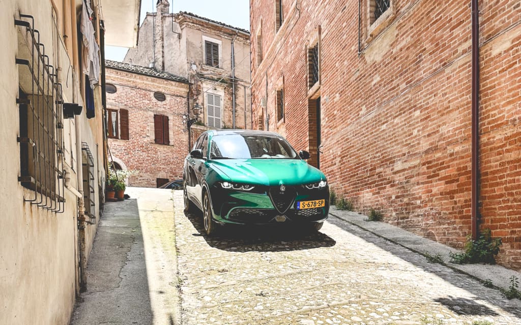 Onontdekte Italiaanse roadtrip met de ‘bella’ Alfa Romeo Tonale