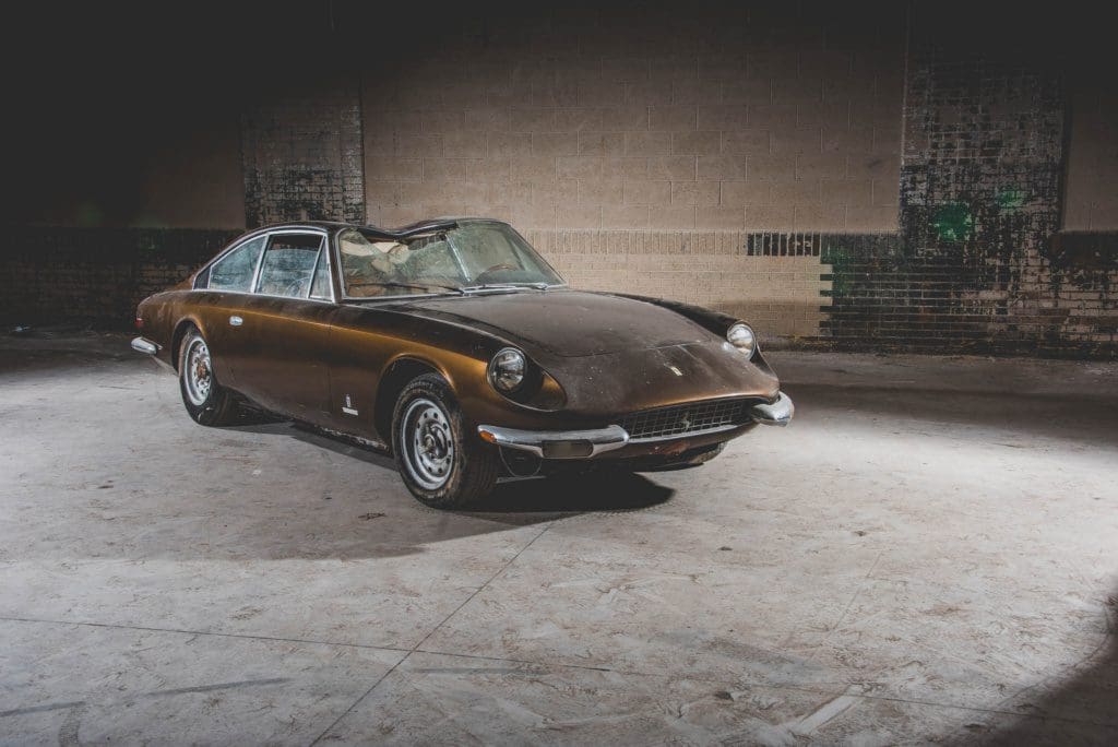 barn find, Ultieme barn find-veiling: <strong>20 vintage Ferraris</strong>
