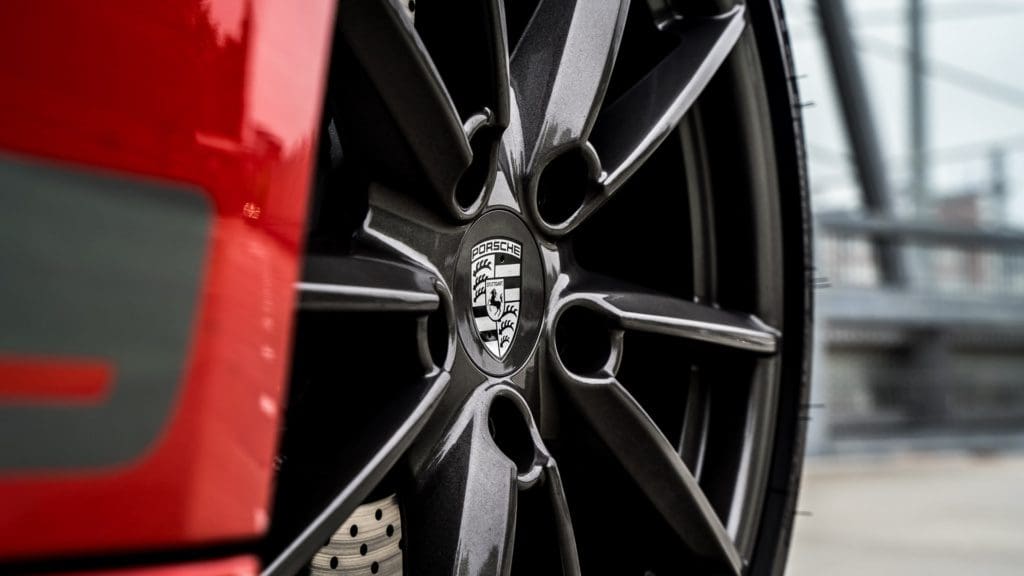 Porsche 911 Carrera T, Ouderwets gasgeven en schakelen met de <strong>Porsche 911 (992) Carrera T</strong>