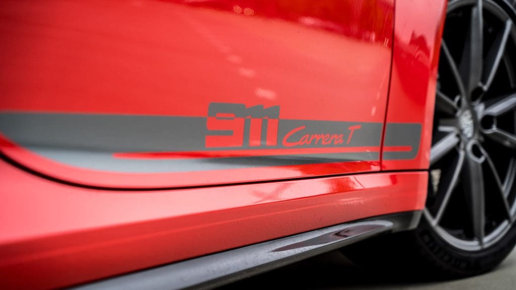Porsche 911 Carrera T, Ouderwets gasgeven en schakelen met de <strong>Porsche 911 (992) Carrera T</strong>