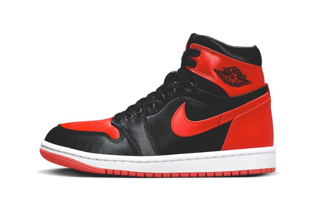 Iconische Air Jordan 1 Bred maakt satijnen comeback
