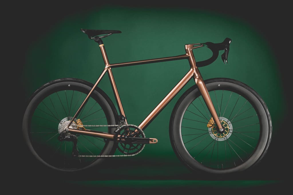 Aston Martin en J.Laverick met de meest exclusieve fiets ooit?