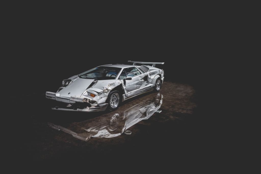Originele, vernielde Wolf of Wall Street-Countach onder de hamer