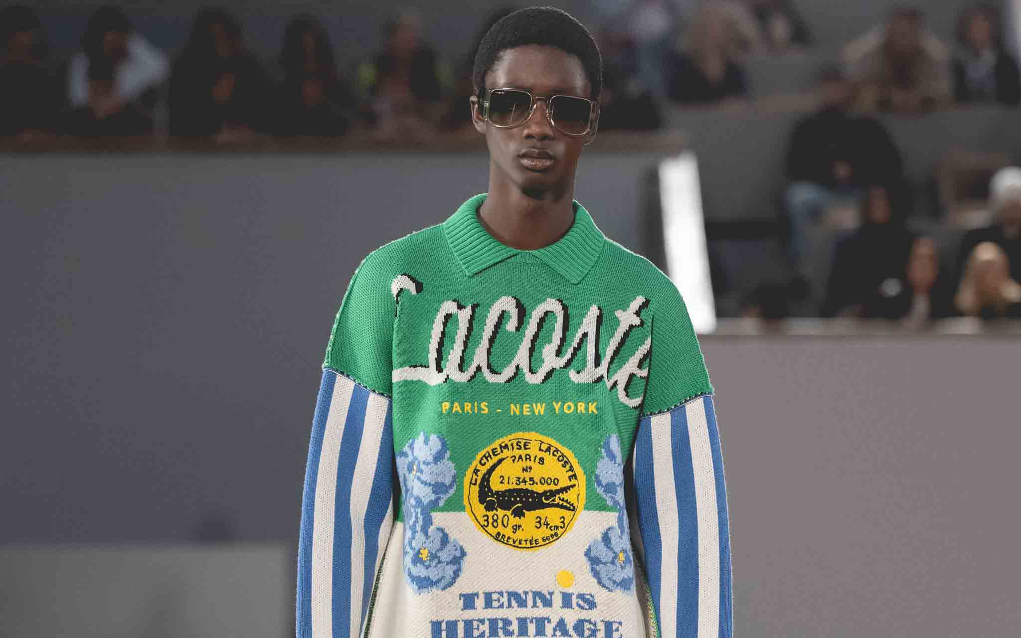 Lacoste gaat terug naar de tennisroots met FW-24 collectie in Stade Roland Garros