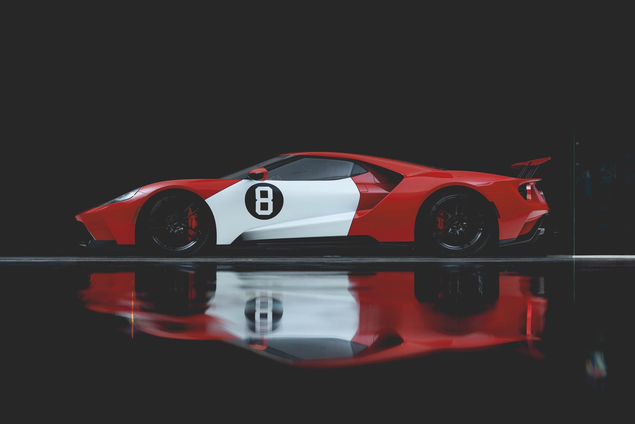 2022 Ford GT omgetoverd tot Air Jordan 1 ‘Chicago’ op wielen
