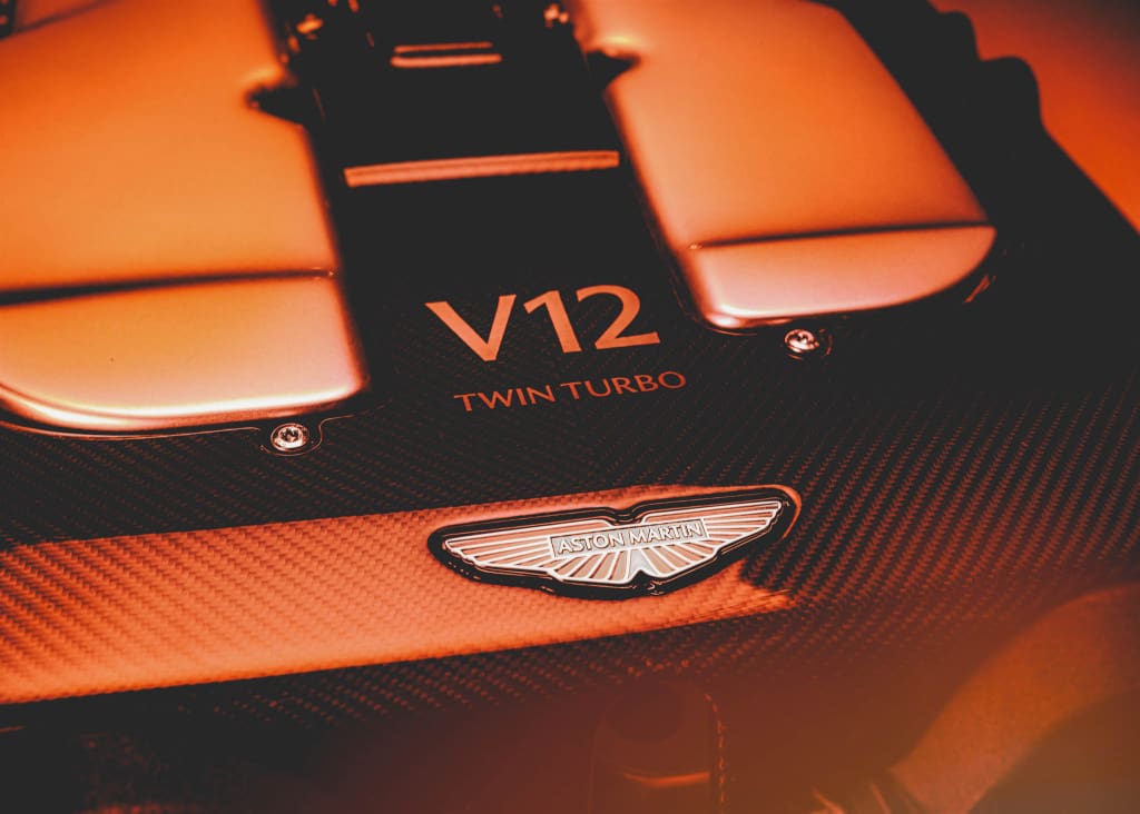 Teaser voor de oren: een nieuw V12-era voor Aston Martin