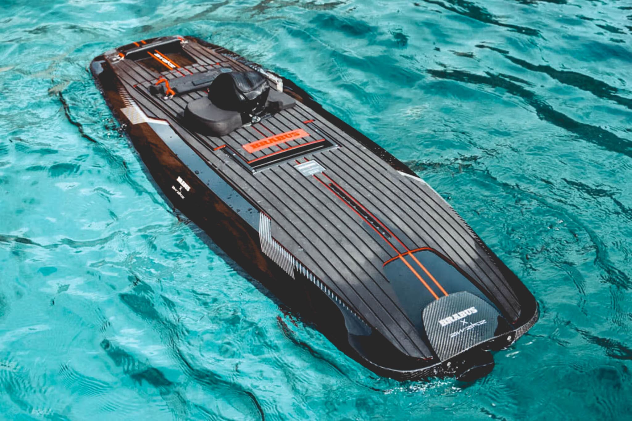 De natte droom van de elite: BRABUS Shadow Jetboard