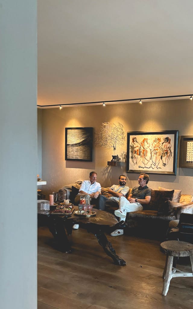 , Op de bank bij <strong>de broertjes de Boer</strong>