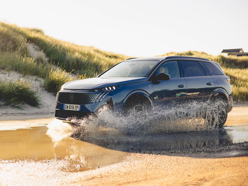 Peugeot E-5008, Scandinavische roadtrip met de esthetische <strong>zevenklapper van Peugeot</strong>