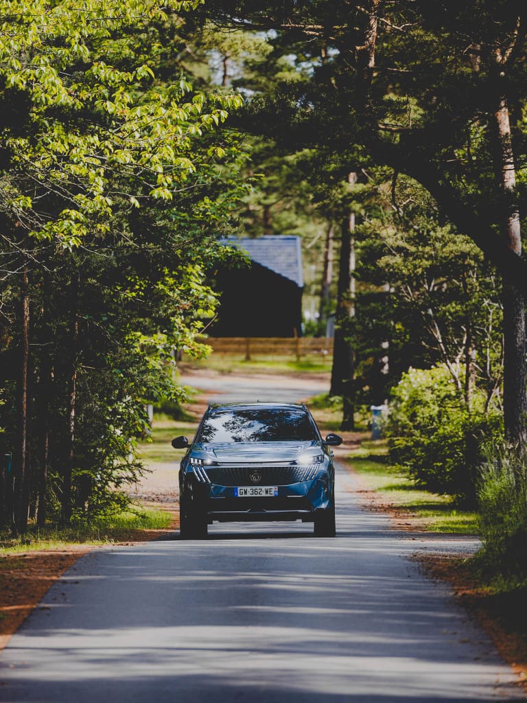 Peugeot E-5008, Scandinavische roadtrip met de esthetische <strong>zevenklapper van Peugeot</strong>