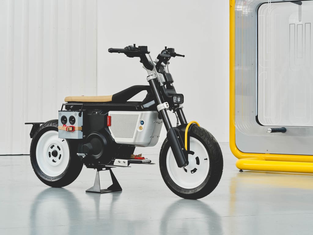 BMW CE 02, <strong>Designstudio VAGABUND</strong> geeft BMW CE 02 de &#8216;retro-toekomst&#8217;