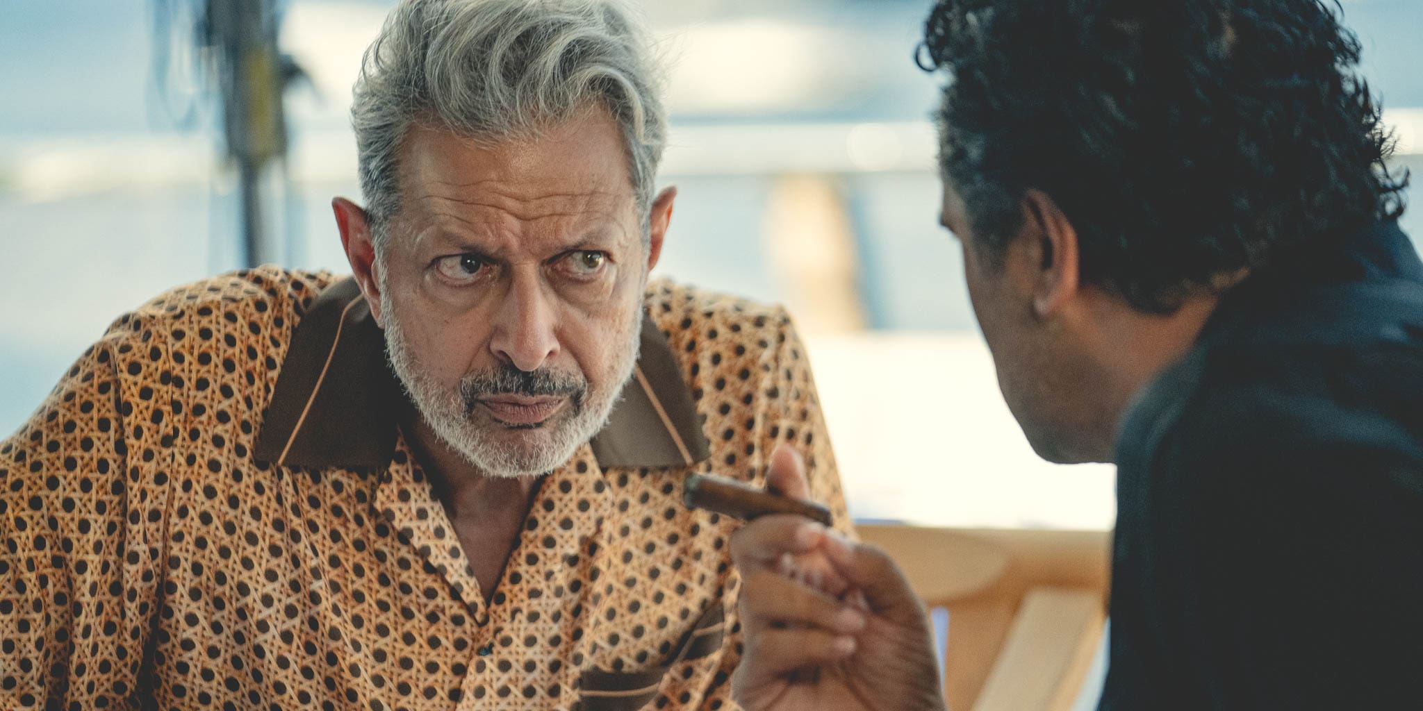 In beeld: Jeff Goldblum als moderne Griekse God