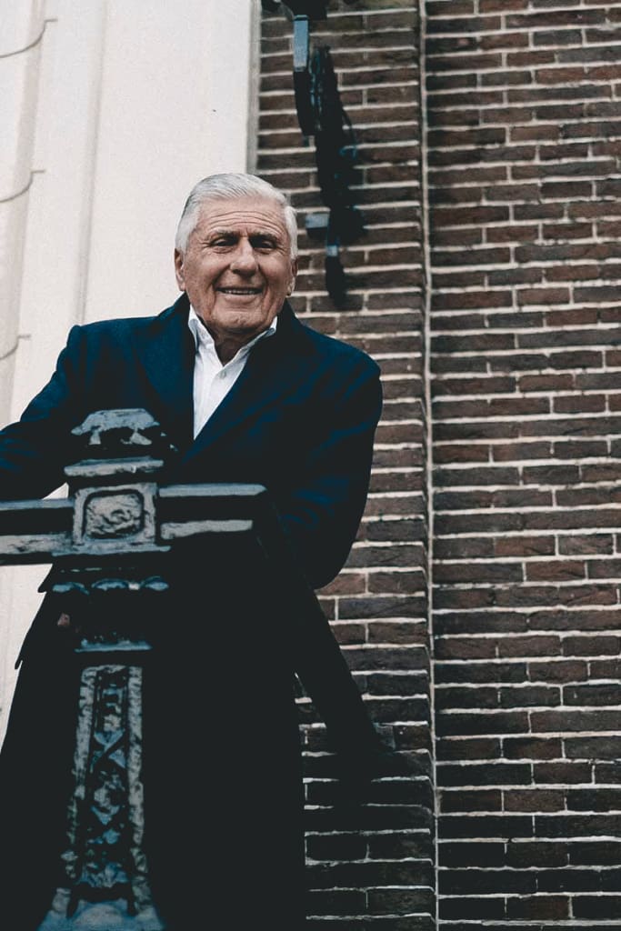 , Tegengeluid in voetbalfashion: <strong>AFC Ajax Legendes in pak</strong>