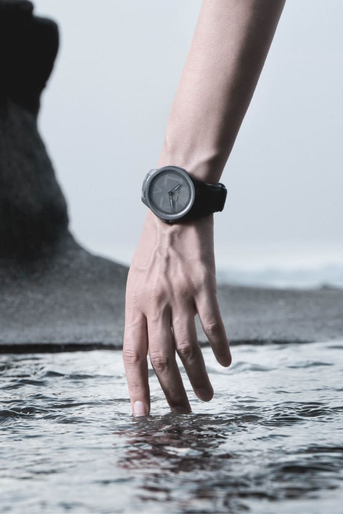 Ulysse Nardin Blast Amoureuxpeintre, Als een <strong>maritiem horlogemerk en een designer uit Kirgistan</strong> samenkomen&#8230;