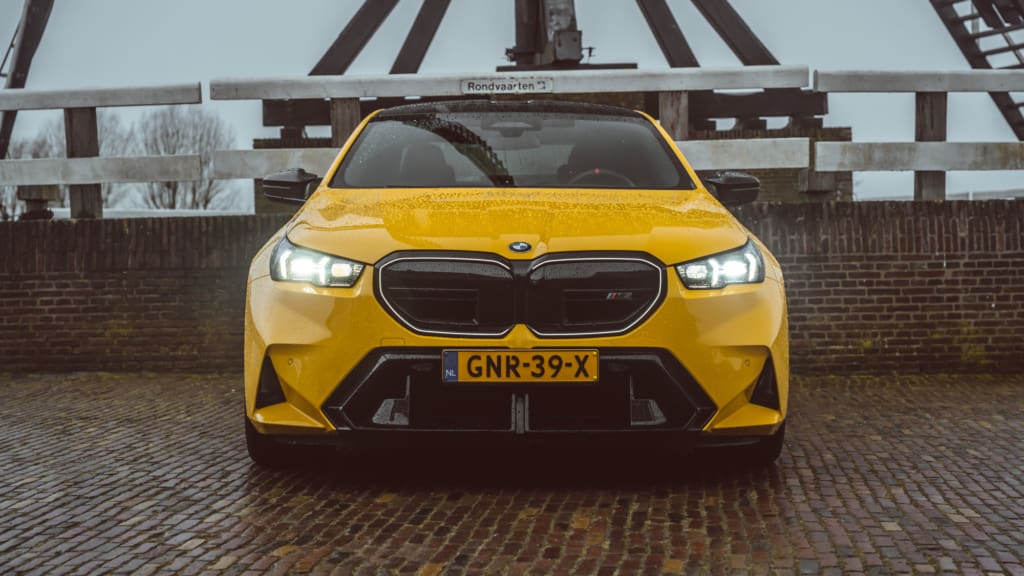 BMW M5, Lekker leven in een <strong>bloedsnelle, gele lifestylemachine</strong>