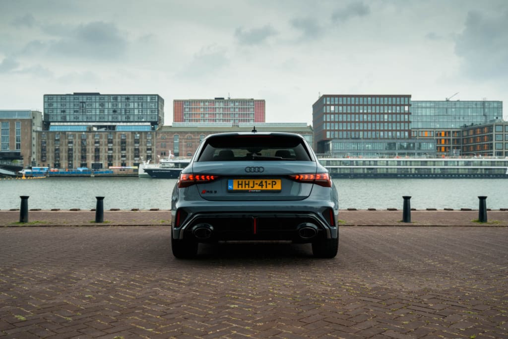 , &#8217;s Ochtends op een <strong>Ducati</strong>, &#8217;s middags in een <strong>Audi</strong>