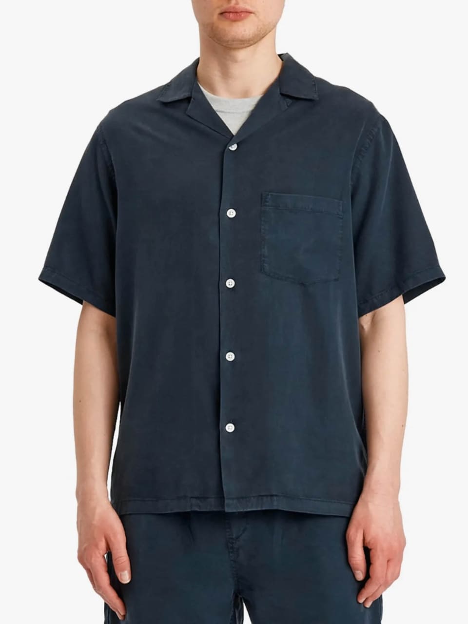 short sleeve shirt, Het is <strong>short sleeve shirt-tijd</strong>