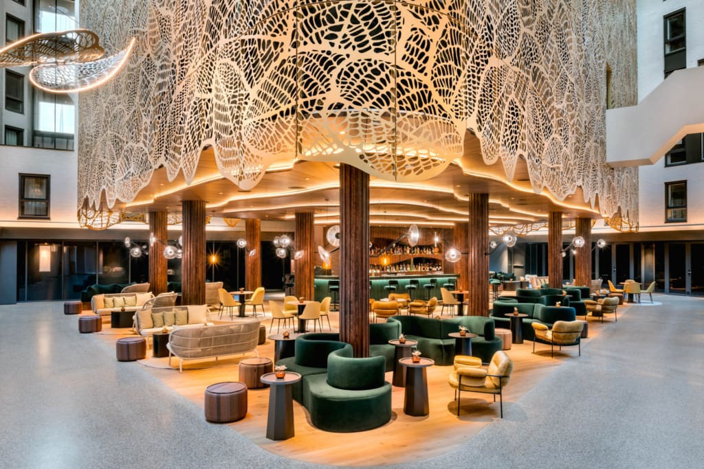 Nestel jezelf in het hotelbar chic van Specht Bar & Lounge
