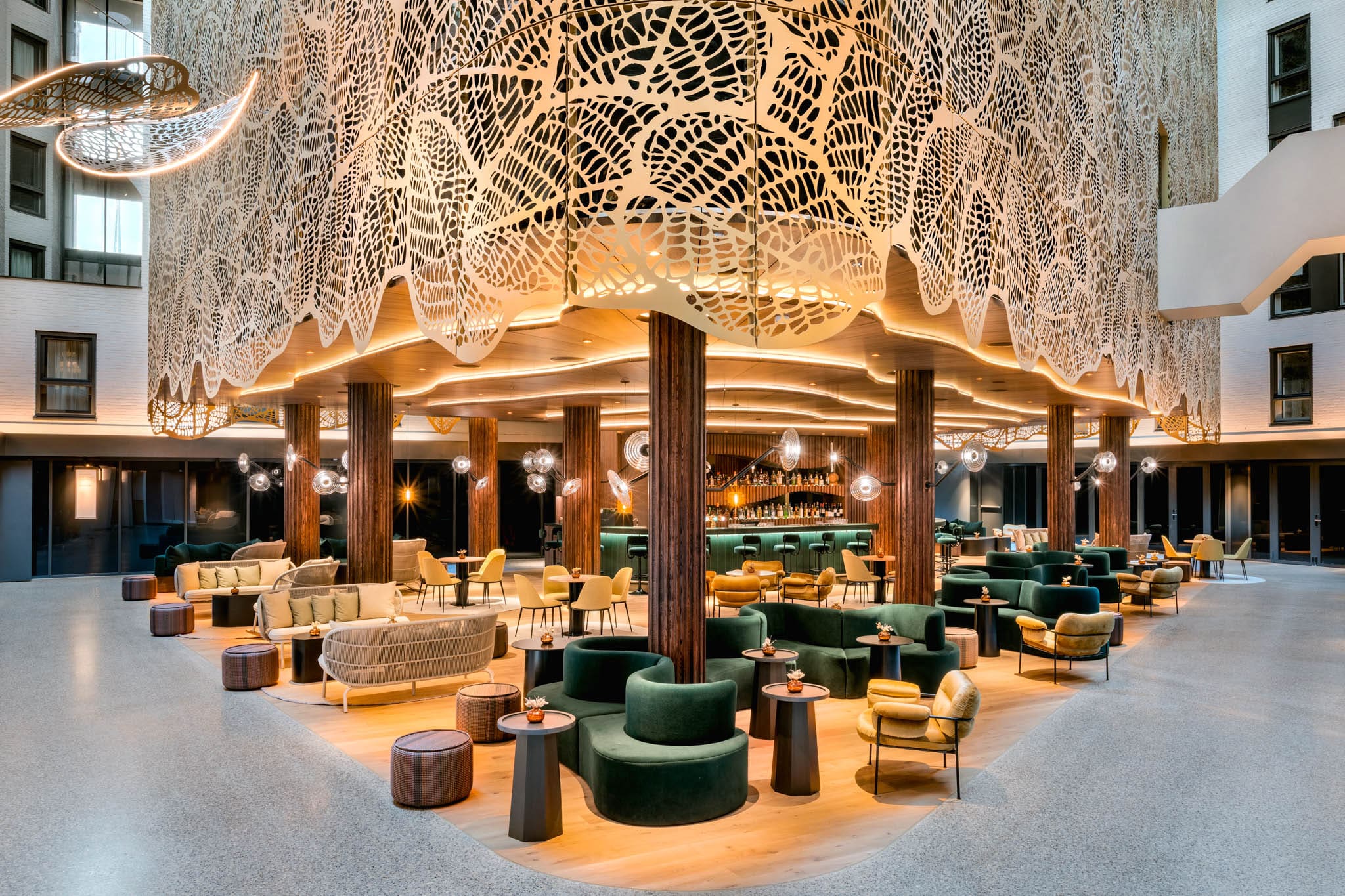 Nestel jezelf in het hotelbar chic van Specht Bar & Lounge