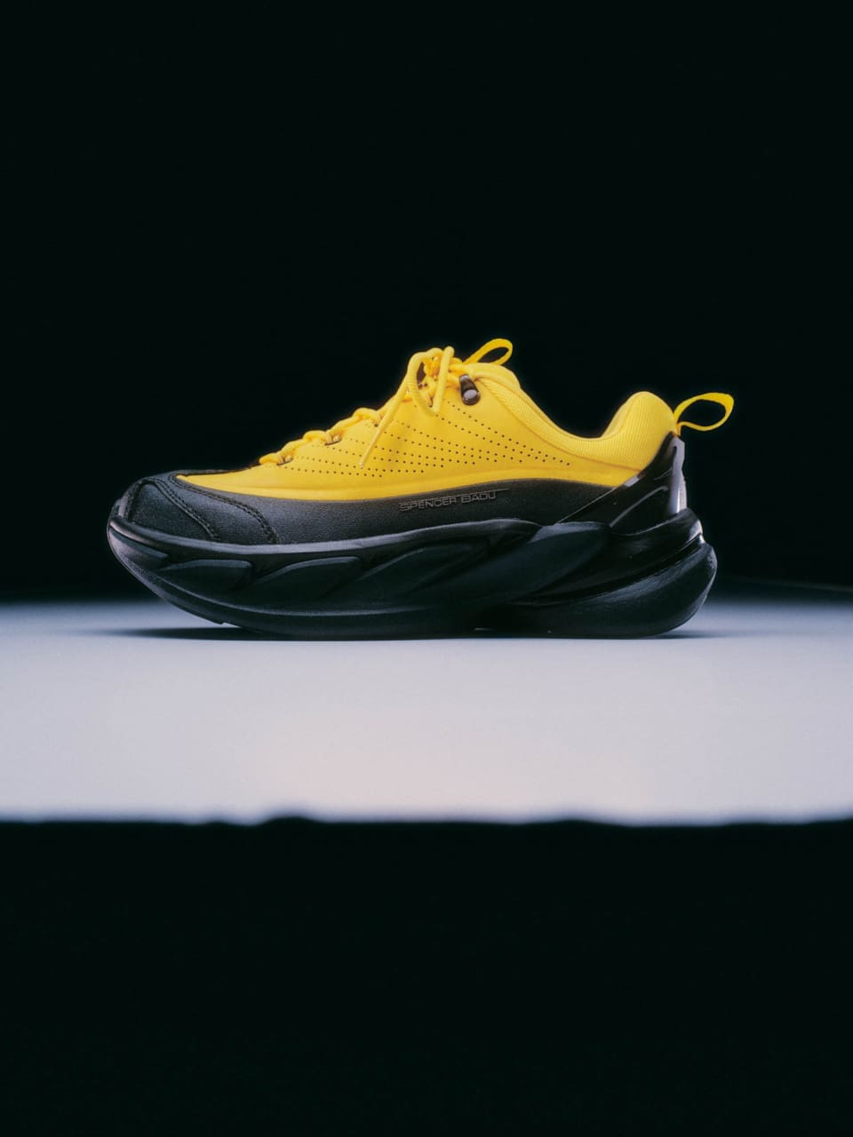 Spencer Badu Elevon X, <strong>HOKA strikt Spencer Badu</strong> voor heerlijke Elevon X-sneakers