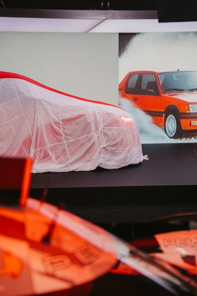 Waarom elke raceliefhebber naar de 24 uur van le mans moet, <strong>De 24 uur van Le Mans</strong> is een rondrijdend universum van rook, rubber en verhalen