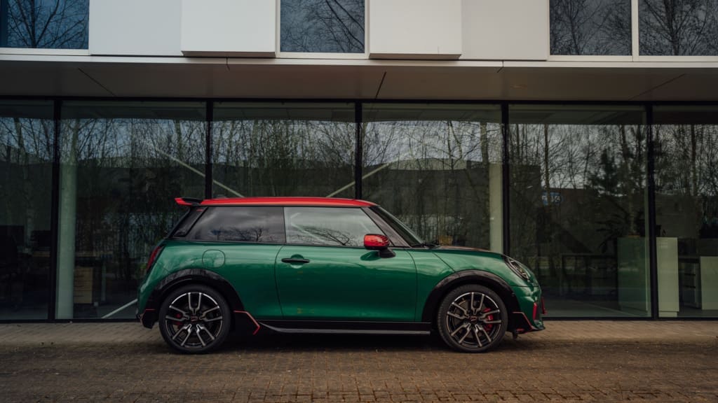 Mini Cooper JCW, Een <strong>MINI Cooper JCW</strong> in hart en nieren