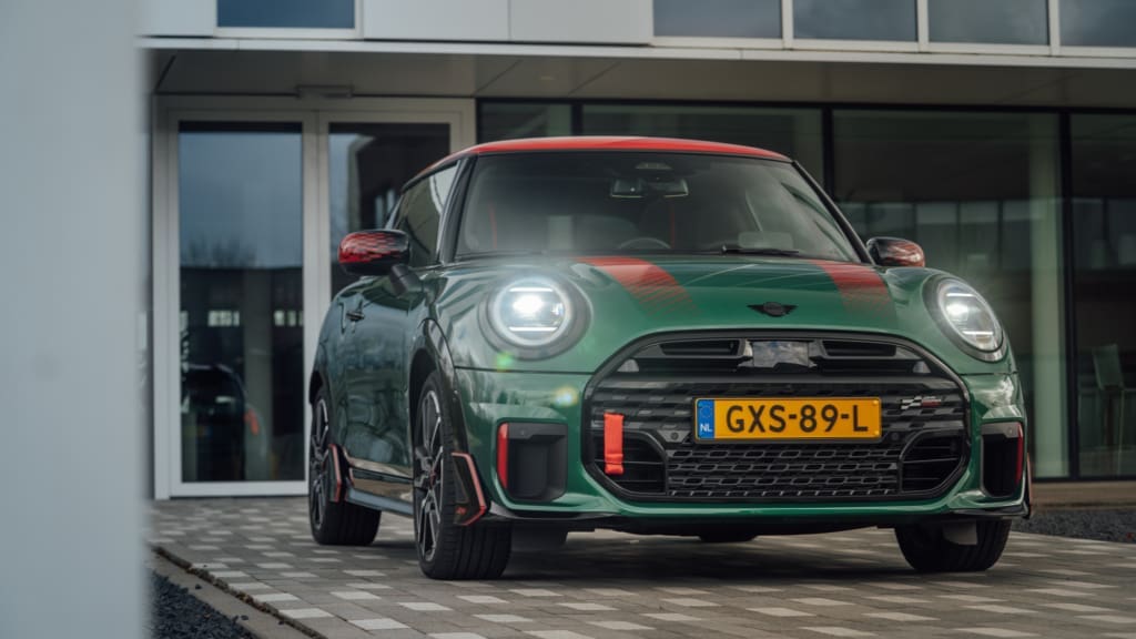 Mini Cooper JCW, Een <strong>MINI Cooper JCW</strong> in hart en nieren