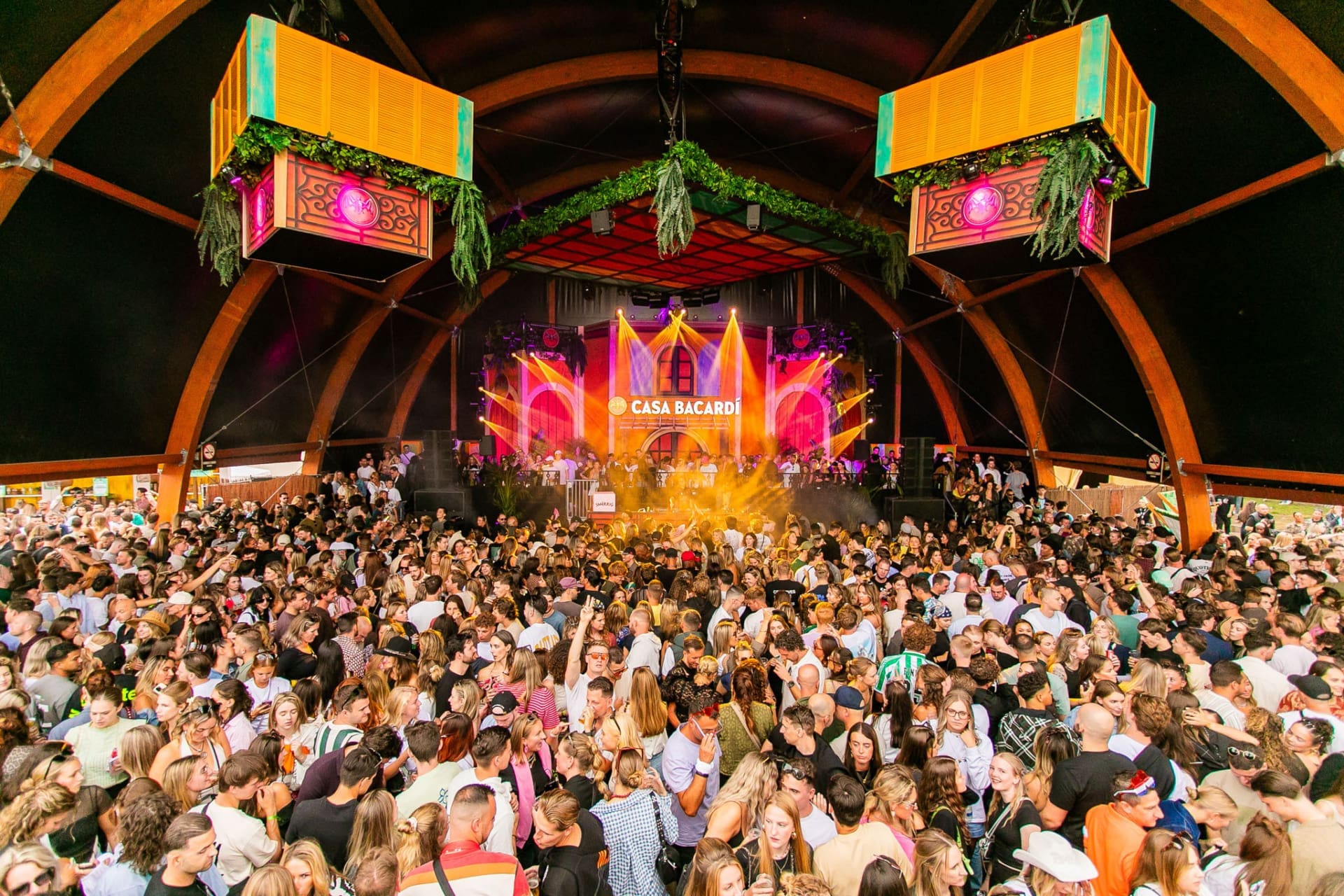 , <strong>CASA BACARDI</strong> maakt Solar voor het eerst Caribisch heet