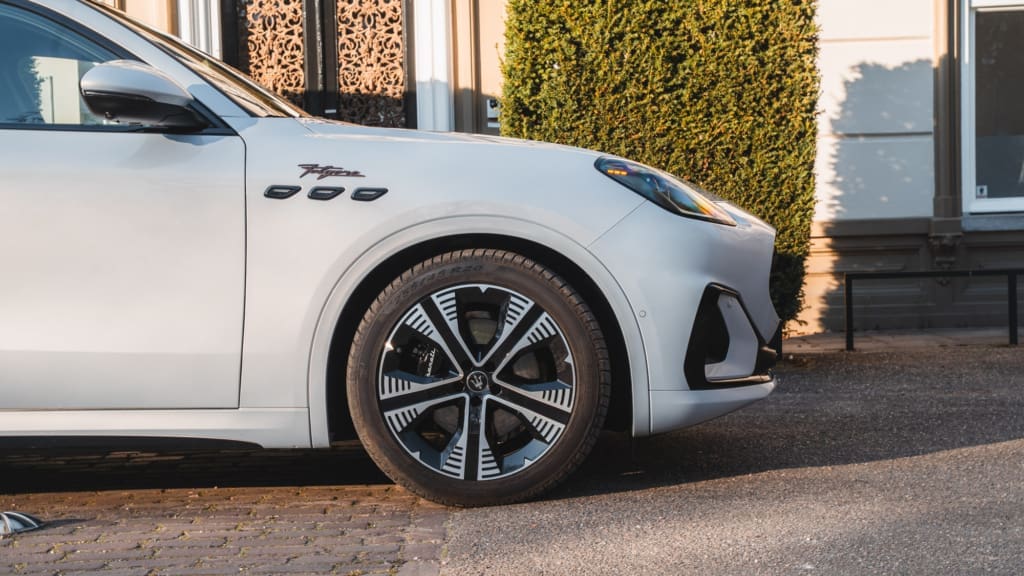 Maserati Grecale Folgore, <strong> Maserati Grecale Folgore: </strong> elektrische bikkel op Italiaans Recept