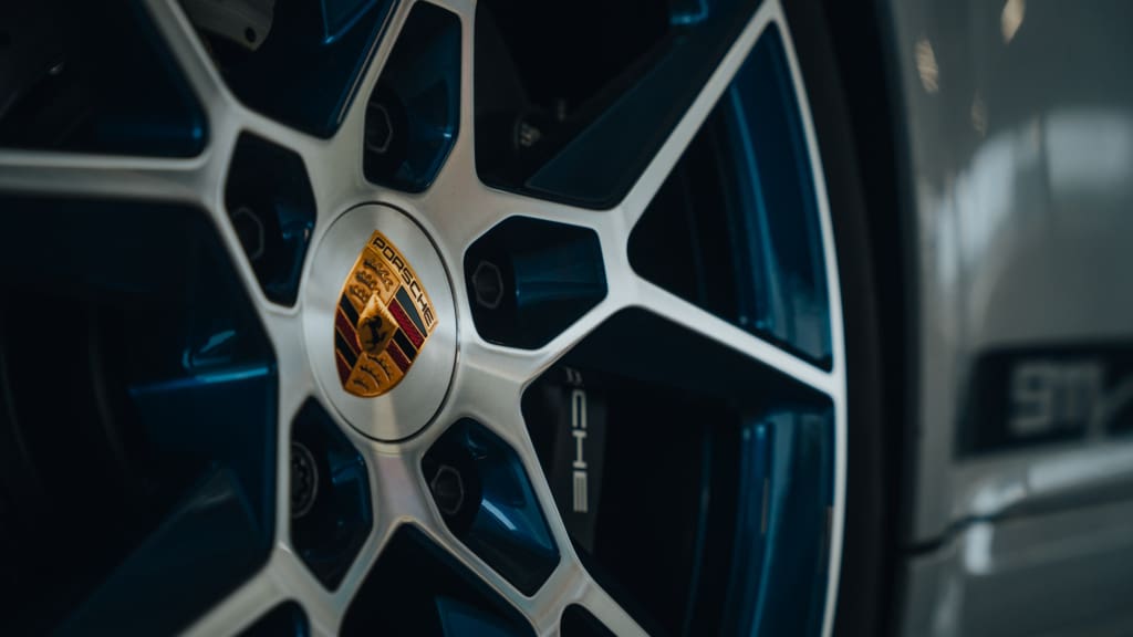 Porsche 911 992.2 Carrera T, <strong> Porsche 992.2 Carrera T</strong>: pure rijbeleving onder de open hemel