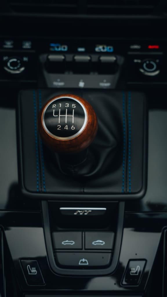 Porsche 911 992.2 Carrera T, <strong> Porsche 992.2 Carrera T</strong>: pure rijbeleving onder de open hemel