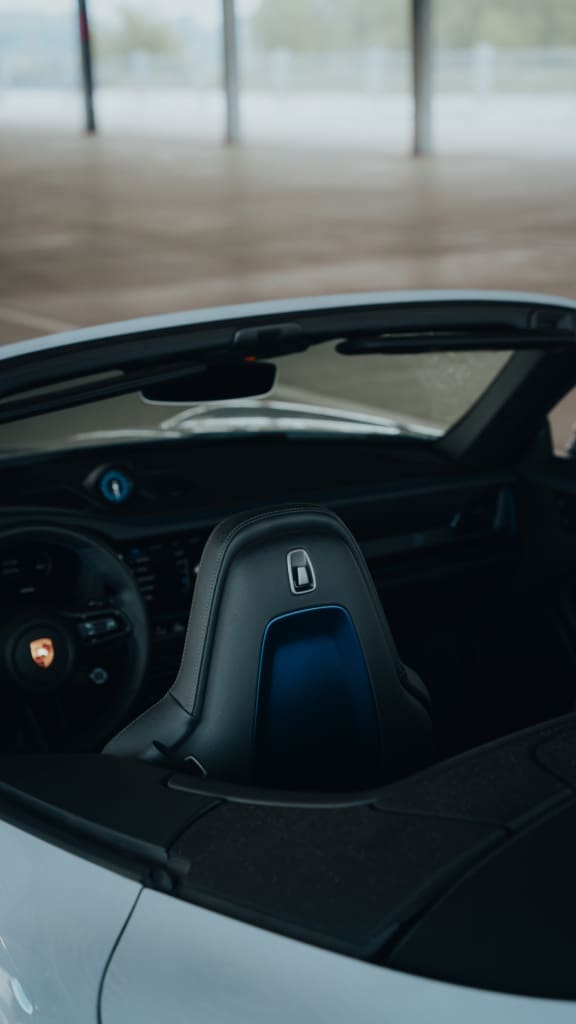 Porsche 911 992.2 Carrera T, <strong> Porsche 992.2 Carrera T</strong>: pure rijbeleving onder de open hemel