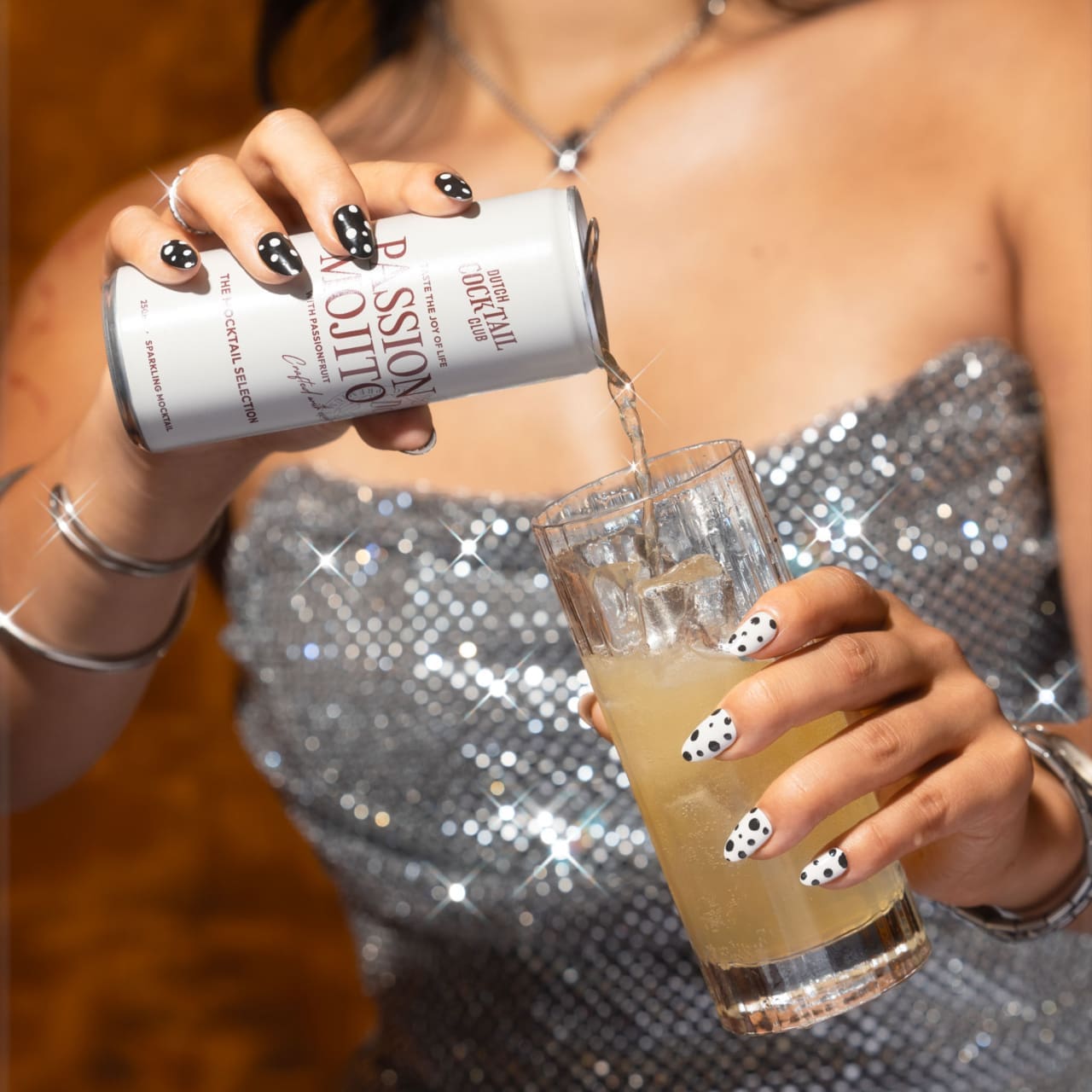 , <strong>Dutch Cocktail Club</strong> shaket barkwaliteit uit blik op MANIFY Friday Festival