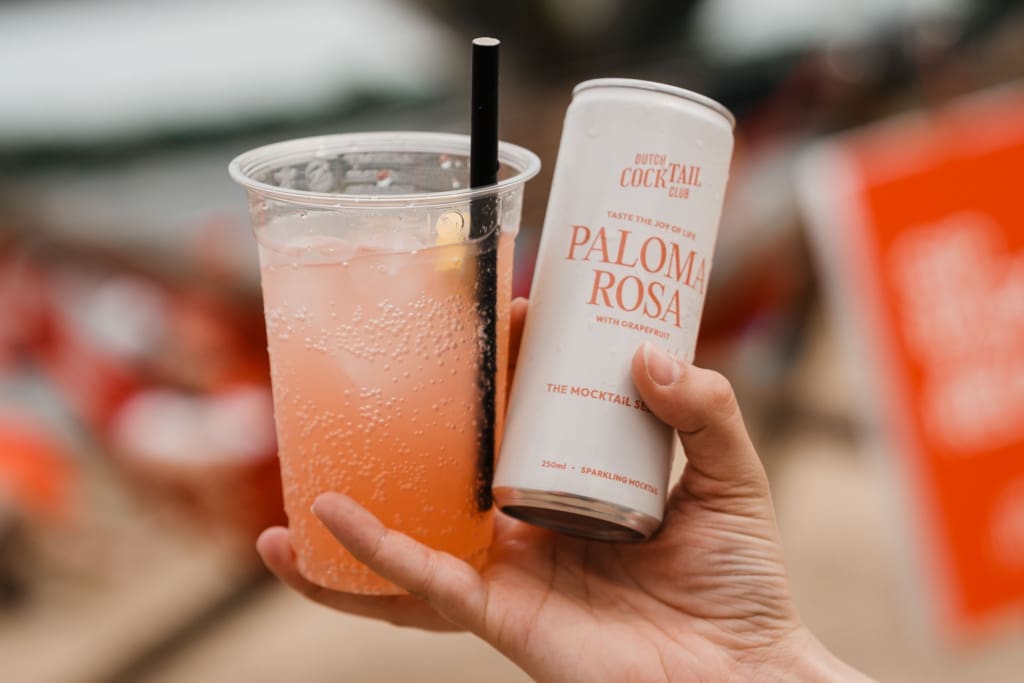 Dutch Cocktail Club shaket barkwaliteit uit blik op MANIFY Friday Festival Dutch Cocktail Club shaket barkwaliteit uit blik op MANIFY Friday Festival