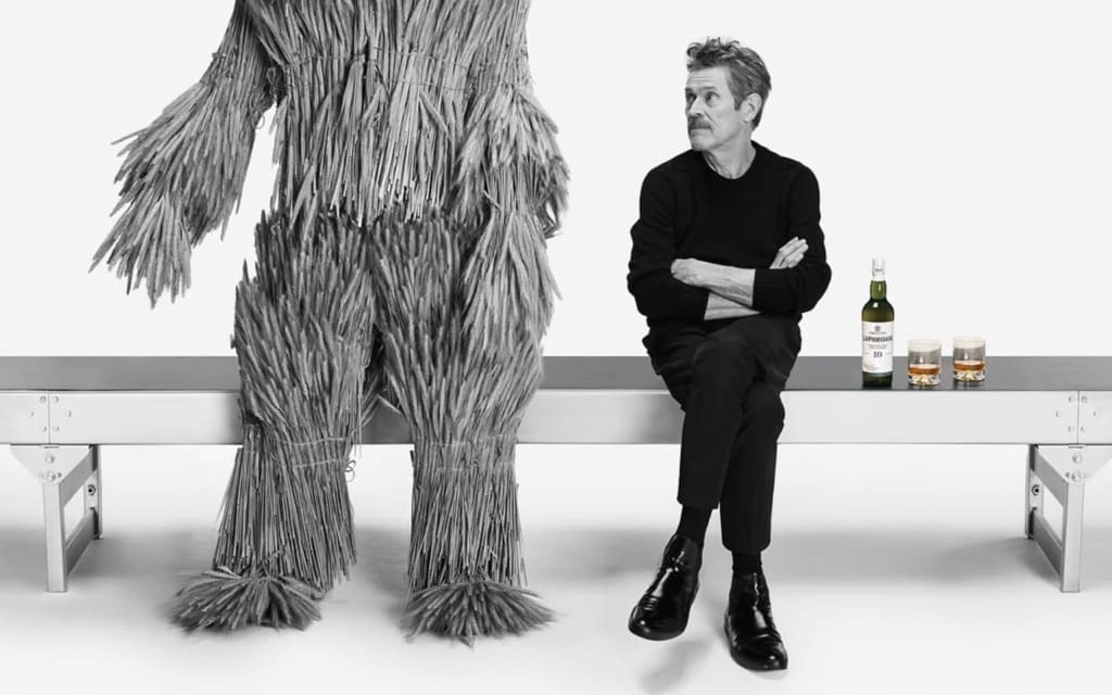 Willem Dafoe aan de whisky Willem Dafoe aan de whisky