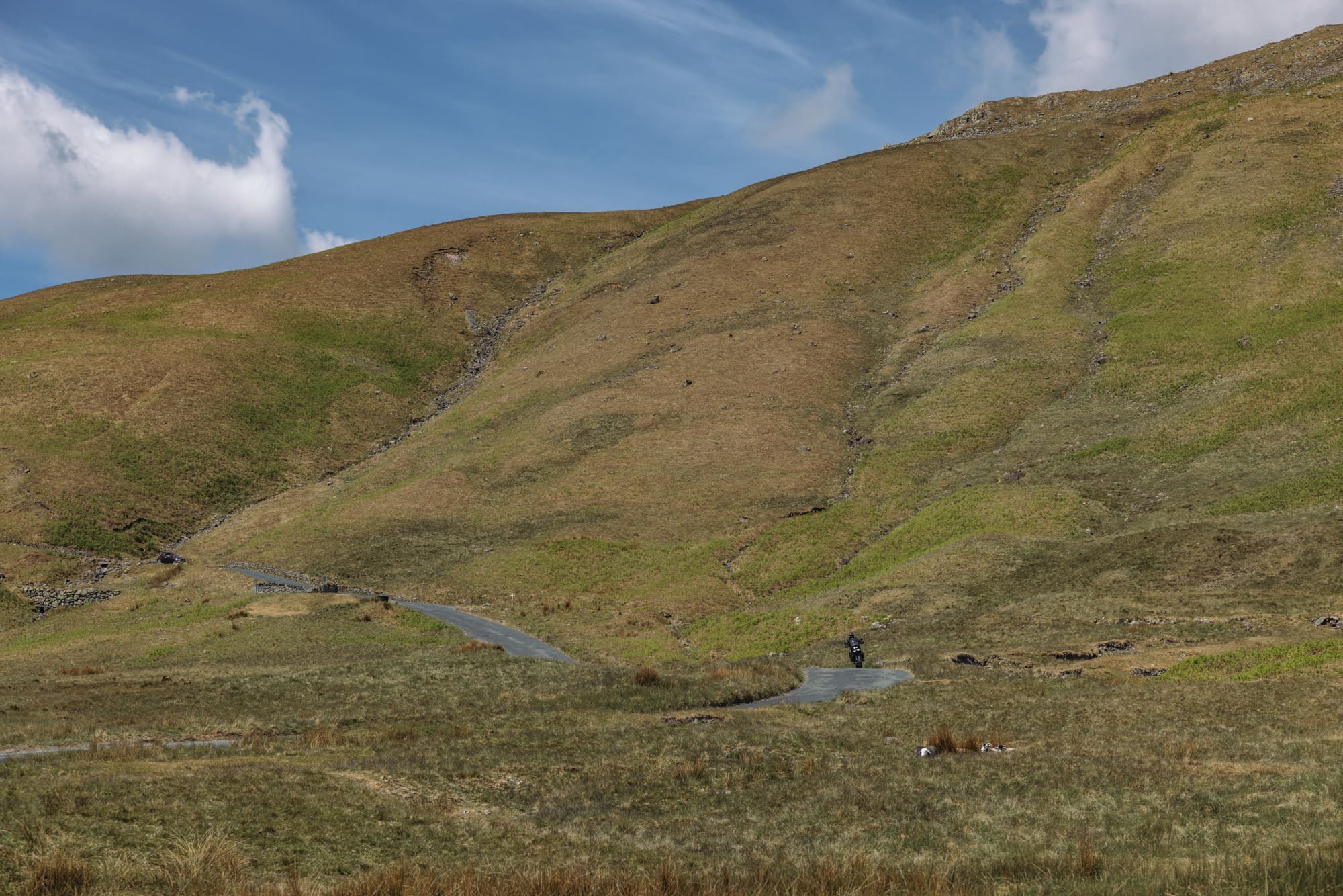 , <strong>Motortrip naar Lake District in Engeland:</strong> bochten, bergen en links rijden