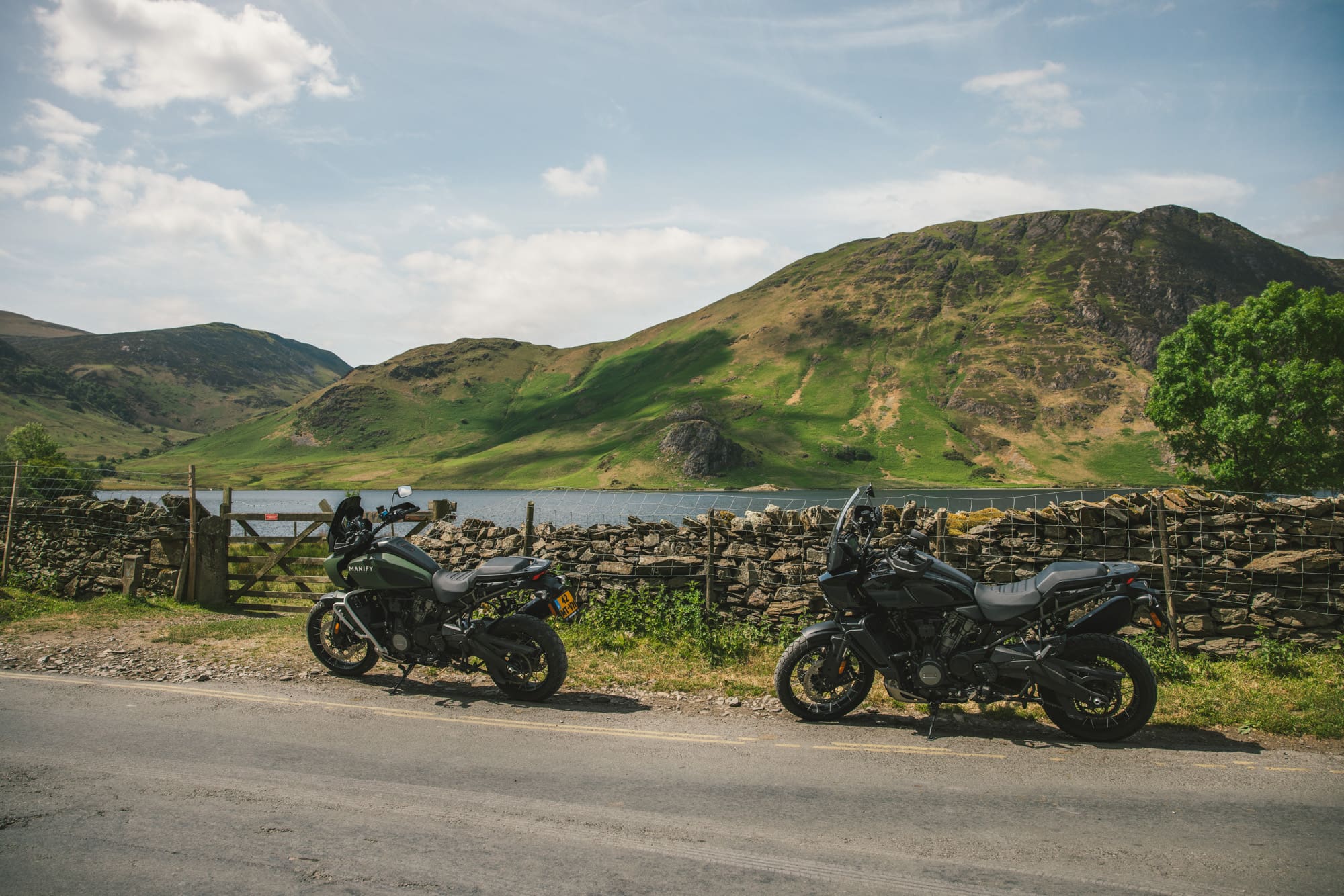 , <strong>Motortrip naar Lake District in Engeland:</strong> bochten, bergen en links rijden