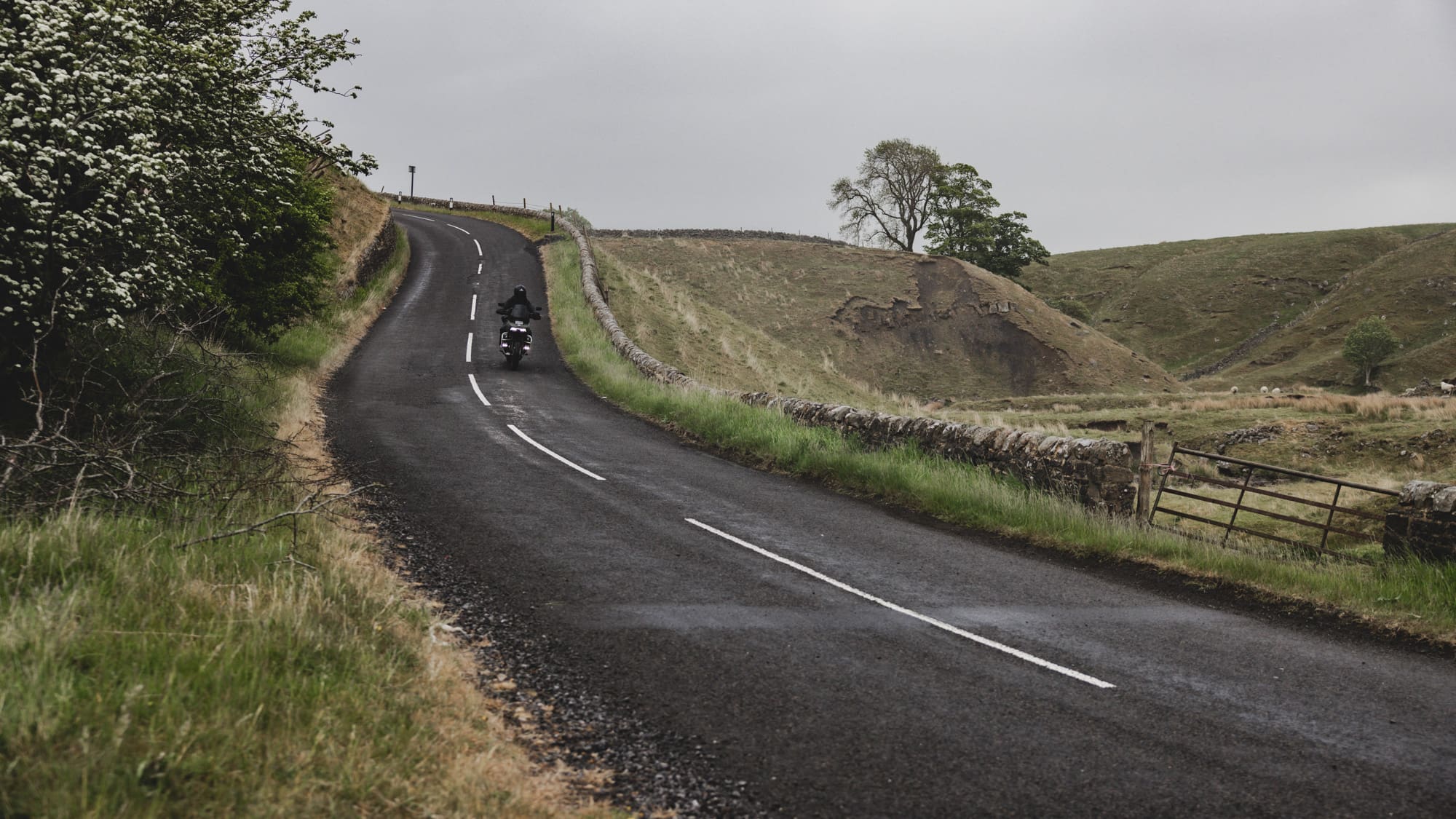 , <strong>Motortrip naar Lake District in Engeland:</strong> bochten, bergen en links rijden