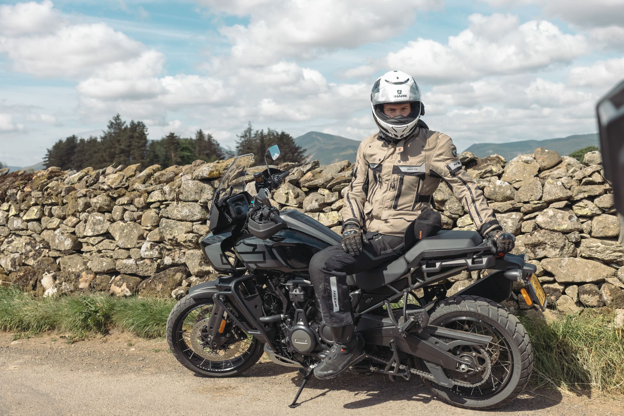 , <strong>Motortrip naar Lake District in Engeland:</strong> bochten, bergen en links rijden