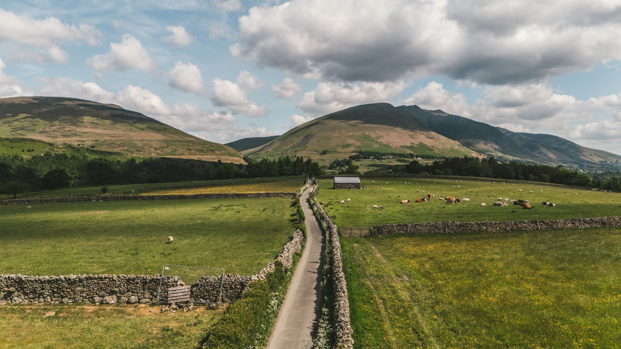 , <strong>Motortrip naar Lake District in Engeland:</strong> bochten, bergen en links rijden