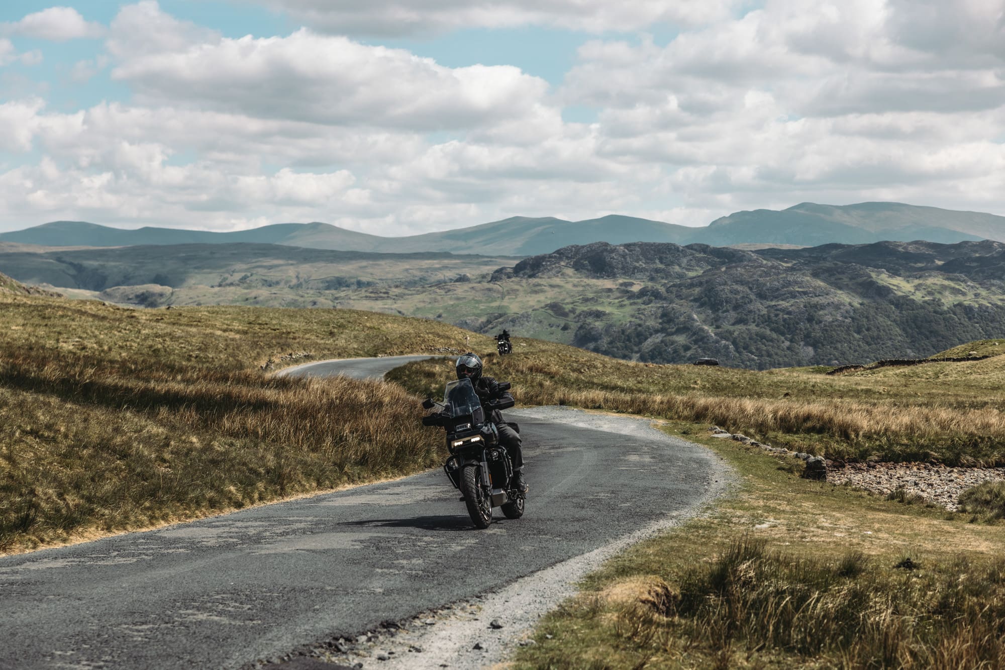 , <strong>Motortrip naar Lake District in Engeland:</strong> bochten, bergen en links rijden
