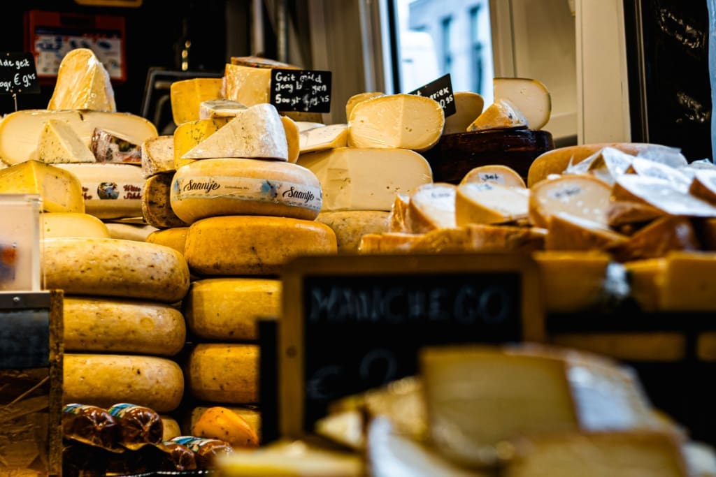 Dit boek navigeert je langs de beste kaasplekken van Nederland Dit boek navigeert je langs de beste kaasplekken van Nederland