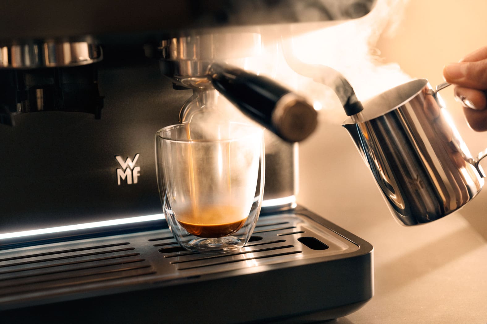 , <strong>De WMF Espresso Pro</strong> en de ultieme espresso zonder baristadiploma