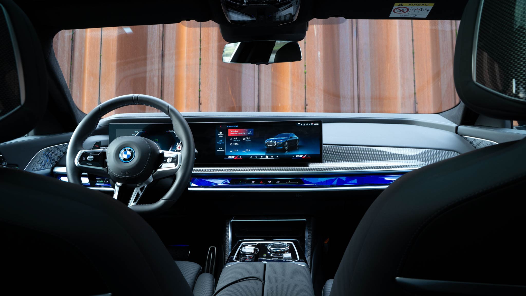 , <strong>Luxepaardjes opgelet:</strong> de BMW M760e xDrive is er voor jou