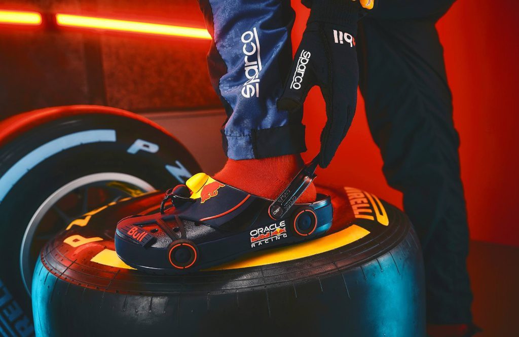 Red Bull F1 Crocs: Dit prijskaartje hangt eraan! Red Bull F1 Crocs: Dit prijskaartje hangt eraan!