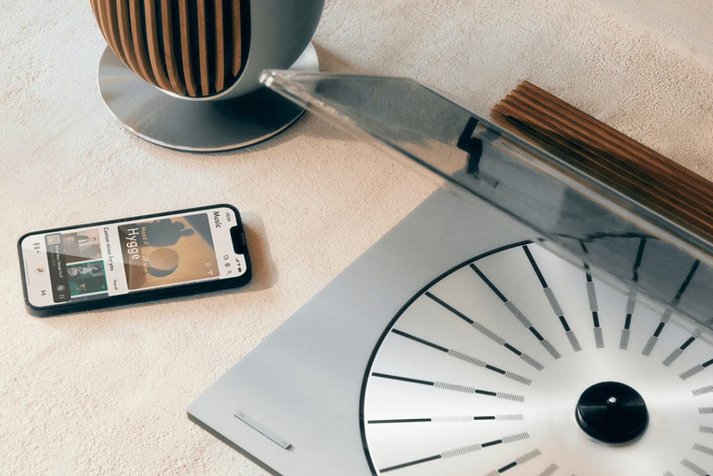 B&O blaast iconische platenspeler nieuw leven in: dit is de Dune Grey editie B&O blaast iconische platenspeler nieuw leven in: dit is de Dune Grey editie