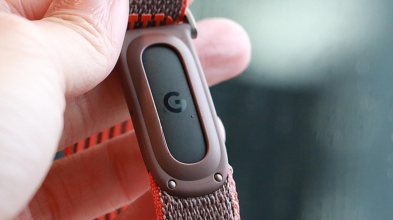Google Fitbit Edge gelekt: Alles over scherm, kleuren en accu Google Fitbit Edge gelekt: Alles over scherm, kleuren en accu